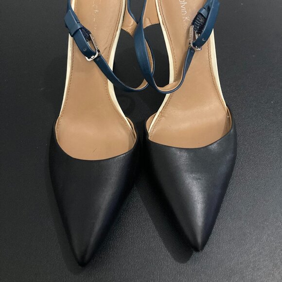 Calvin Klein - Picture 1 of 4